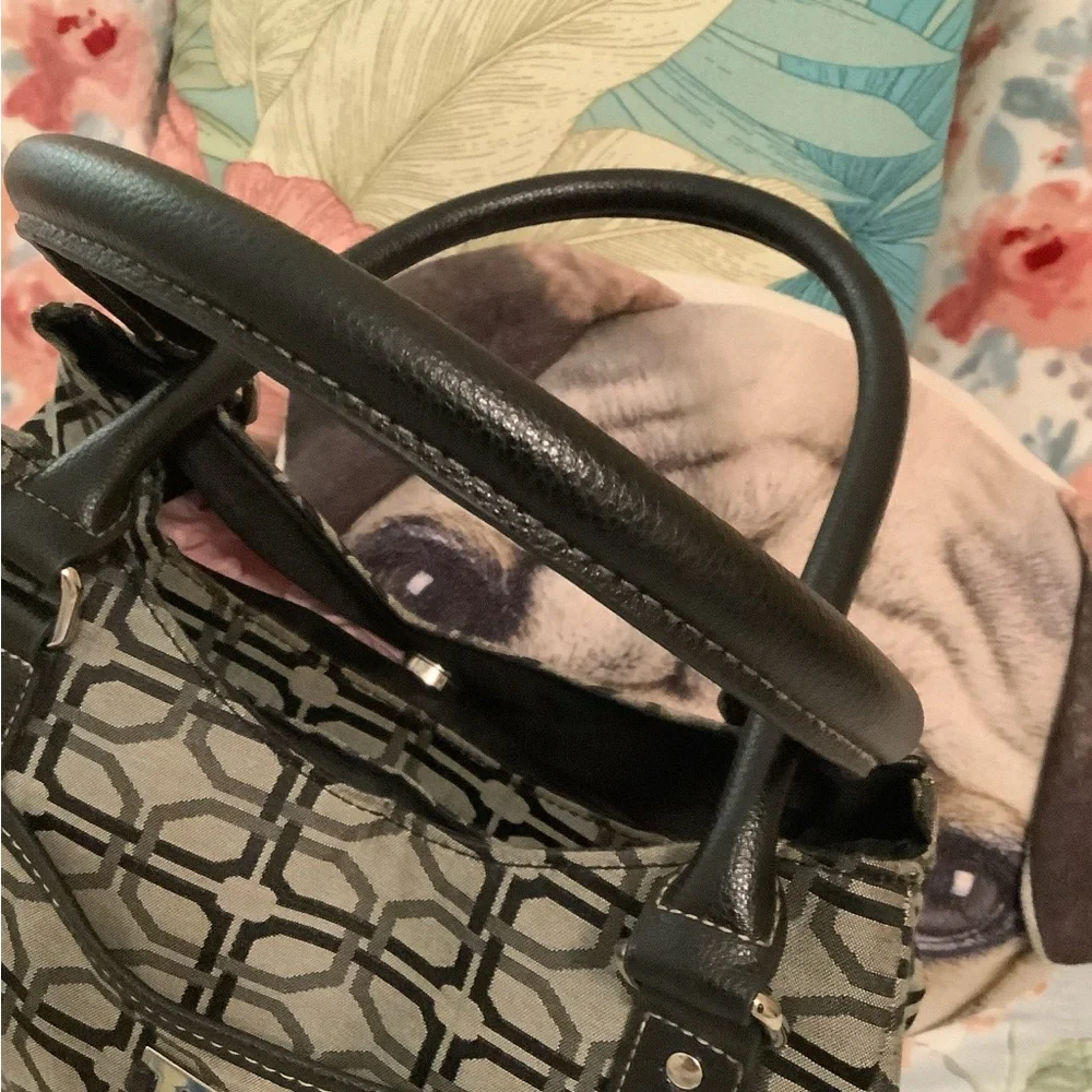 Satchel GEORGE gray & black med size 11x11x5 lots of separate sections no marks